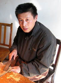 蘇州二胡製作師・周根虎